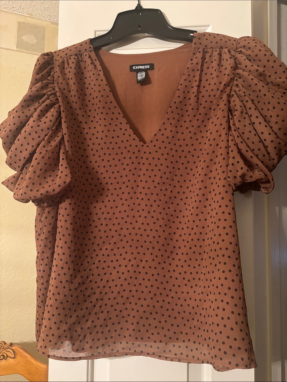 Express Rust Polka Dot Puff Sleeve V-Neck Blouse